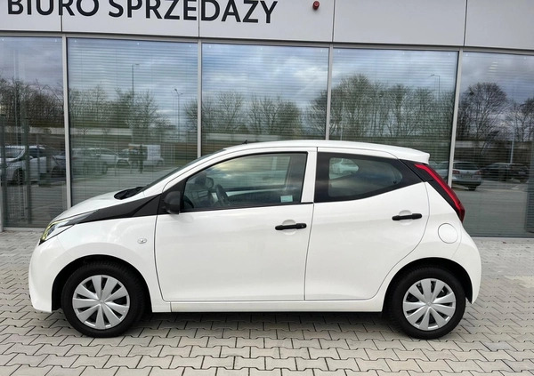 Toyota Aygo cena 36900 przebieg: 95300, rok produkcji 2020 z Nowy Staw małe 254